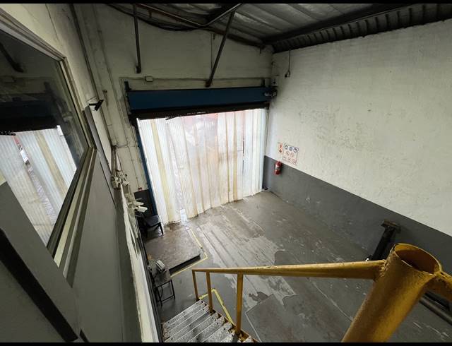 1,100M² WAREHOUSE FOR SALE IN UMGENI BUSINESS PARK